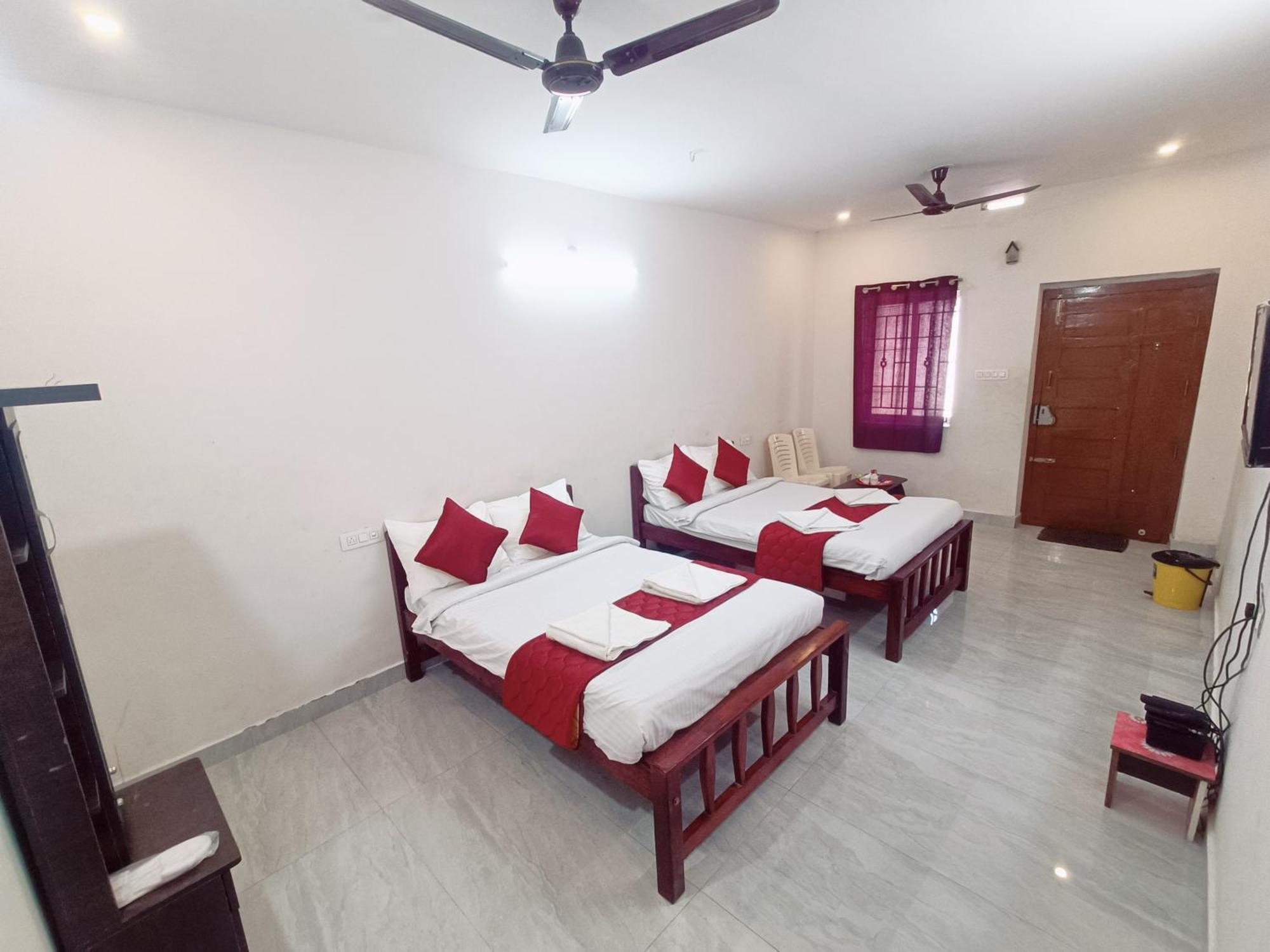 Hotel Cloud Residency Yercaud Esterno foto