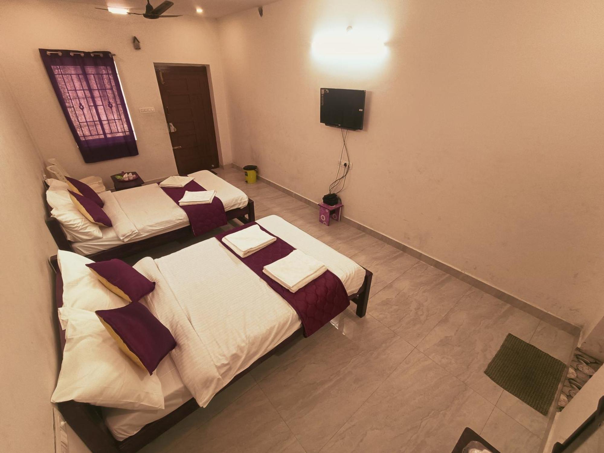 Hotel Cloud Residency Yercaud Esterno foto