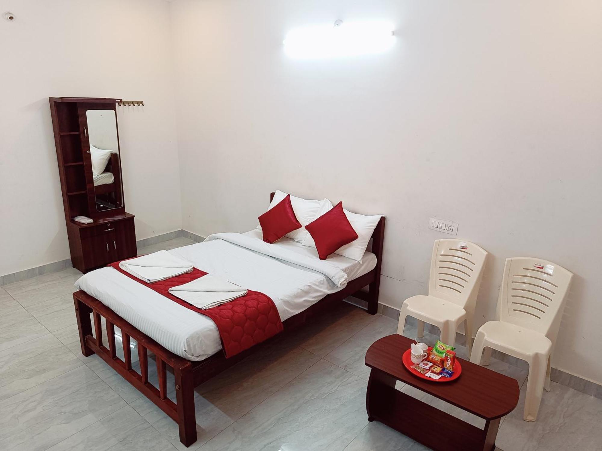 Hotel Cloud Residency Yercaud Esterno foto