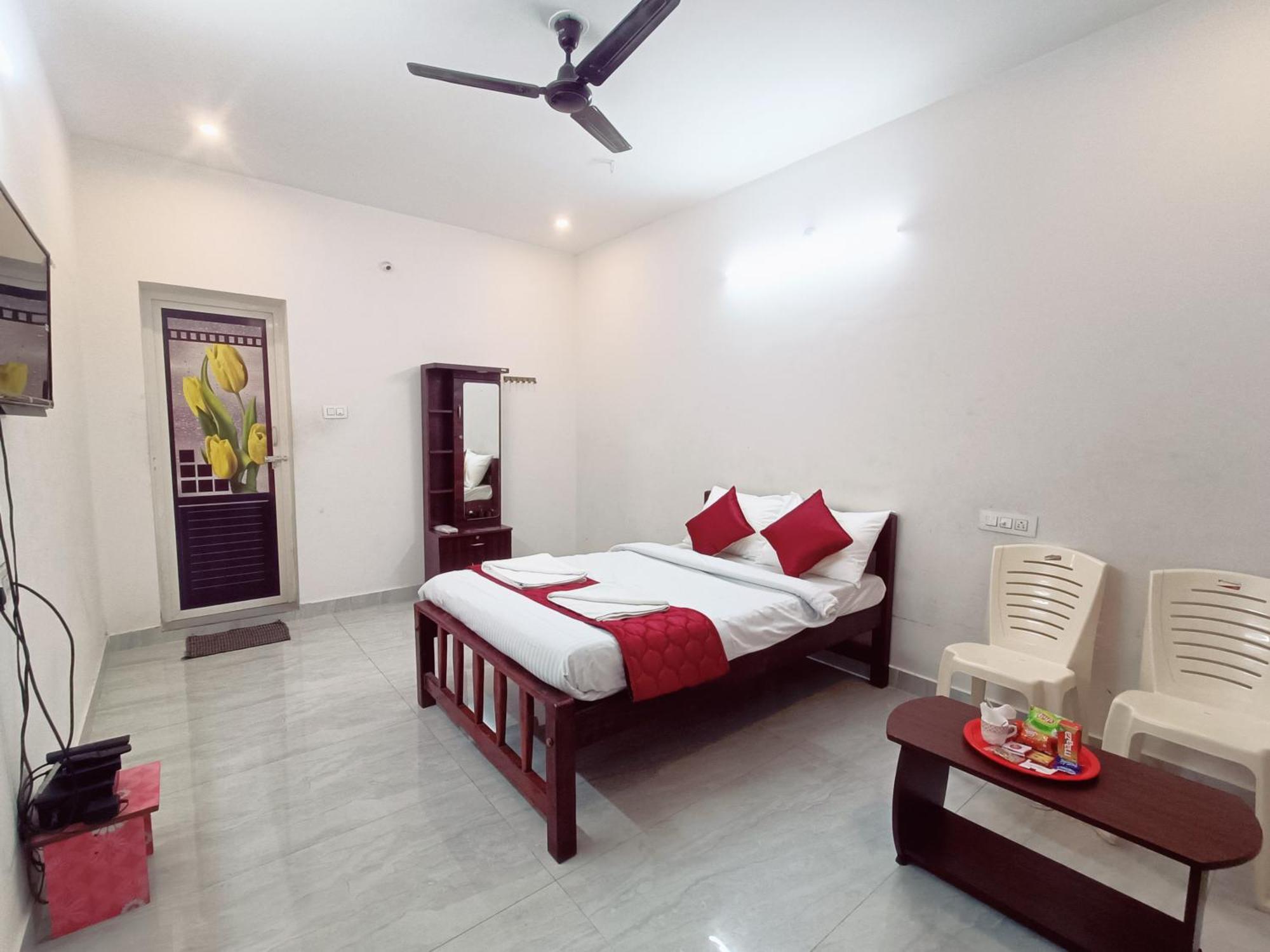 Hotel Cloud Residency Yercaud Esterno foto